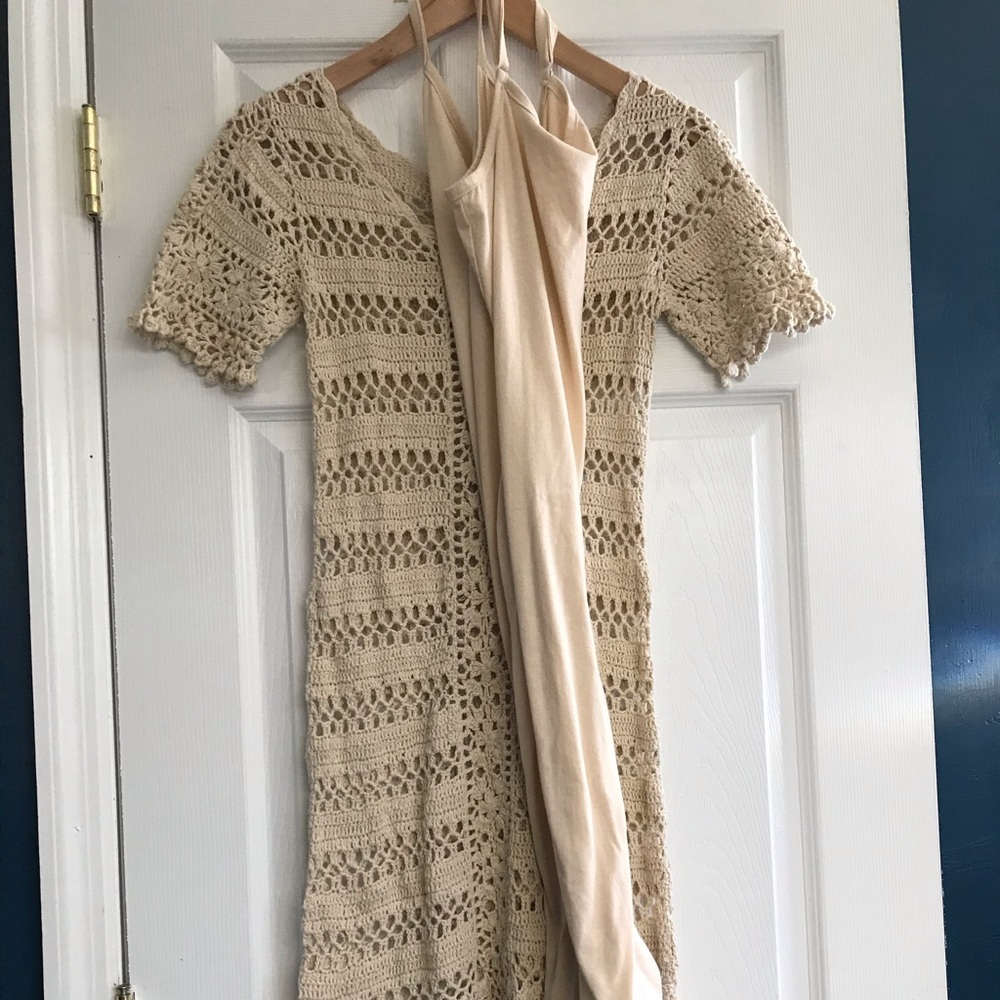 Women’s medium brown crouched dress with slip